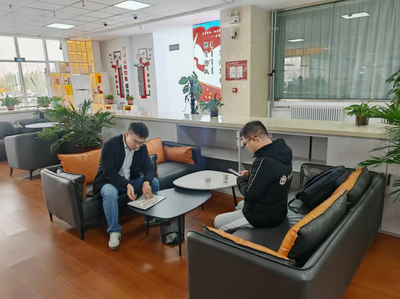 察右前旗行政審批政務服務與數(shù)據(jù)管理局 我陪群眾走流程 高效便捷暖人心